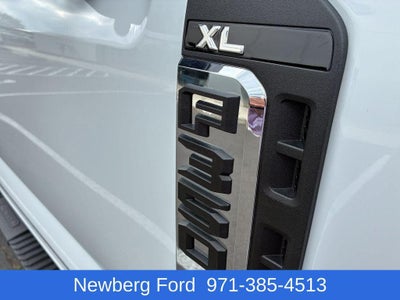 2025 Ford Super Duty F-350 SRW XL 4WD Crew Cab 6.75' Box