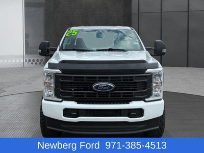 2025 Ford Super Duty F-350 SRW XL 4WD Crew Cab 6.75' Box