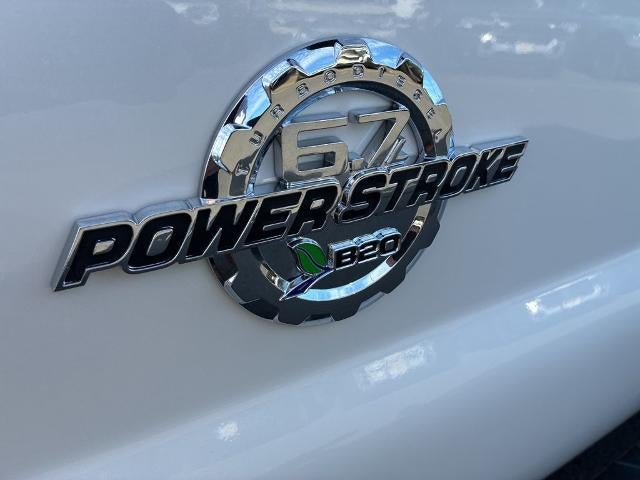 2013 Ford Super Duty F-350 SRW 4WD Crew Cab 6-3/4 Ft Box Lariat