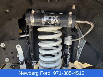2022 Ford Super Duty F-350 SRW LARIAT 4WD Crew Cab 6.75' Box
