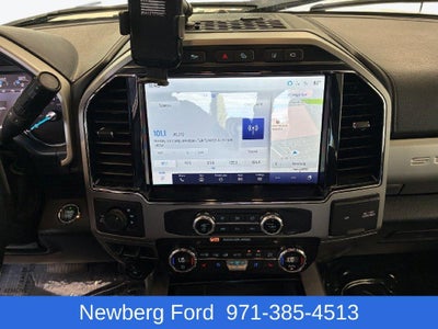 2022 Ford Super Duty F-350 SRW LARIAT 4WD Crew Cab 6.75' Box