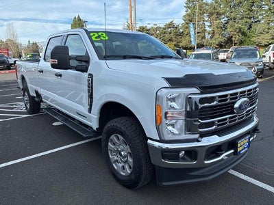 2023 Ford Super Duty F-350 SRW XLT 4WD Crew Cab 6.75' Box
