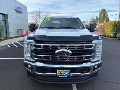 2023 Ford Super Duty F-350 SRW XLT 4WD Crew Cab 6.75' Box