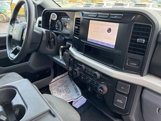 2023 Ford Super Duty F-350 SRW XLT 4WD Crew Cab 6.75' Box