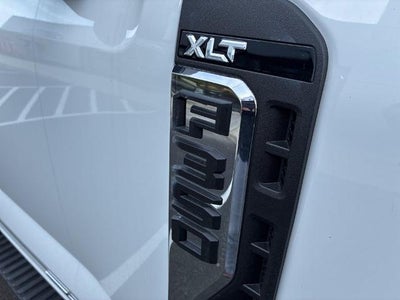 2023 Ford Super Duty F-350 SRW XLT 4WD Crew Cab 6.75' Box