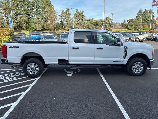 2023 Ford Super Duty F-350 SRW XLT 4WD Crew Cab 6.75' Box