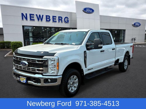 2023 Ford Super Duty F-350 SRW XLT 4WD Crew Cab 6.75' Box