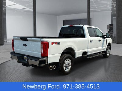 2023 Ford Super Duty F-350 SRW XLT 4WD Crew Cab 6.75' Box