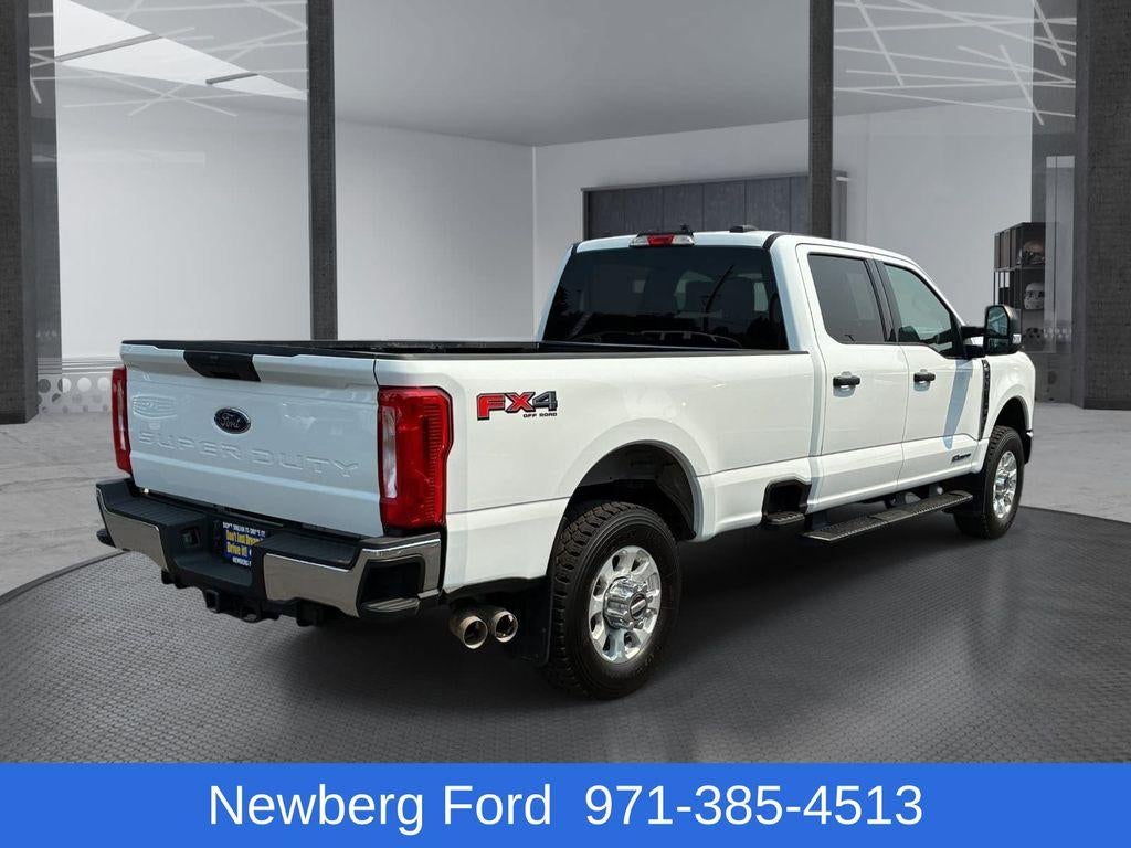 2023 Ford Super Duty F-350 SRW XLT 4WD Crew Cab 6.75' Box