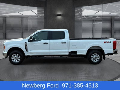 2023 Ford Super Duty F-350 SRW XLT 4WD Crew Cab 6.75' Box