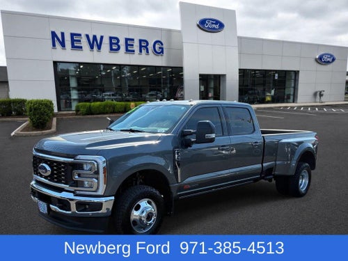 2025 Ford Super Duty F-350 DRW LARIAT 4WD Crew Cab 8' Box