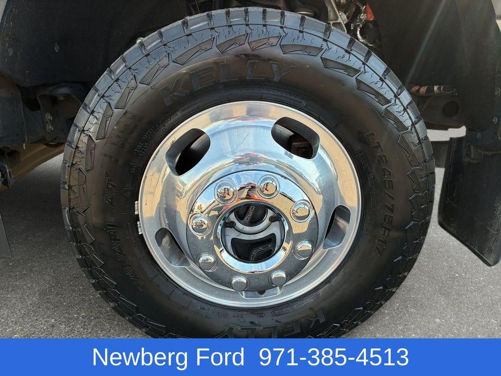 2025 Ford Super Duty F-350 DRW LARIAT 4WD Crew Cab 8' Box