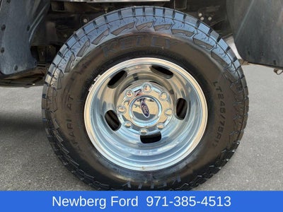 2025 Ford Super Duty F-350 DRW LARIAT 4WD Crew Cab 8' Box