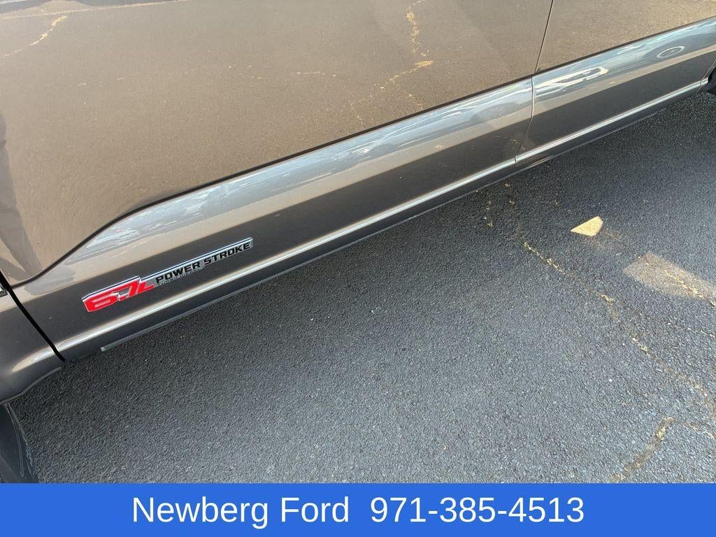 2025 Ford Super Duty F-350 DRW LARIAT 4WD Crew Cab 8' Box