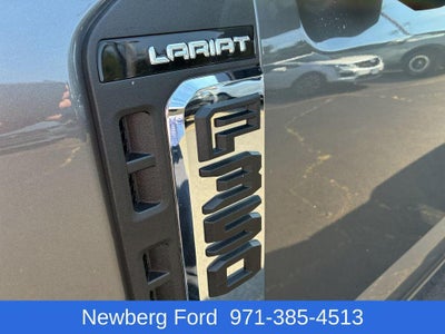 2025 Ford Super Duty F-350 DRW LARIAT 4WD Crew Cab 8' Box