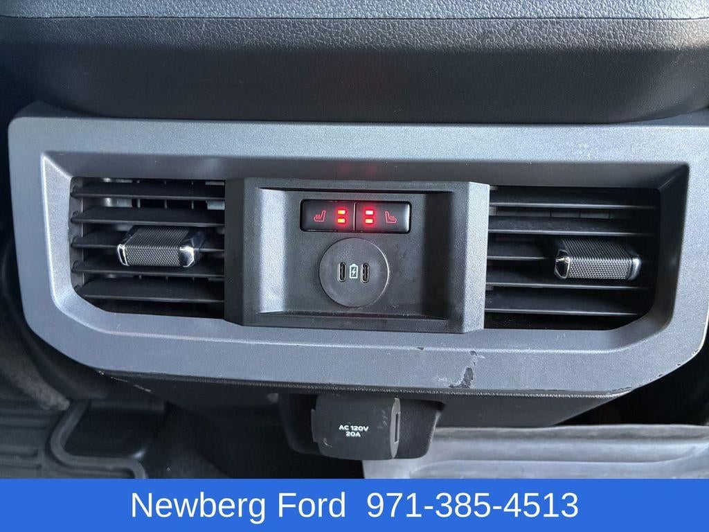 2025 Ford Super Duty F-350 DRW LARIAT 4WD Crew Cab 8' Box