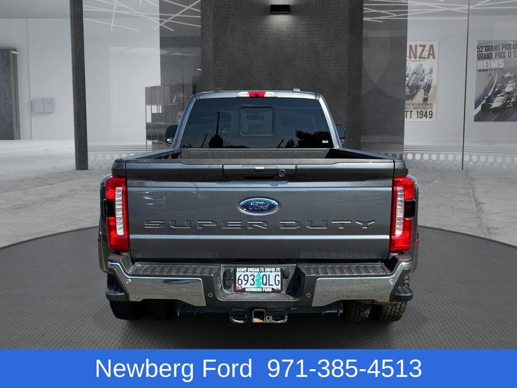 2025 Ford Super Duty F-350 DRW LARIAT 4WD Crew Cab 8' Box