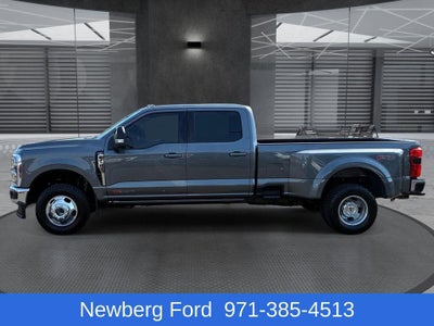2025 Ford Super Duty F-350 DRW LARIAT 4WD Crew Cab 8' Box