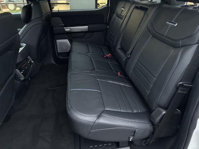 2025 Ford Super Duty F-350 DRW Platinum 4WD Crew Cab 8' Box