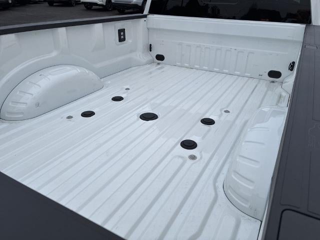 2025 Ford Super Duty F-350 DRW Platinum 4WD Crew Cab 8' Box