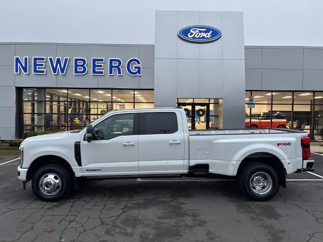 2025 Ford Super Duty F-350 DRW Platinum 4WD Crew Cab 8' Box