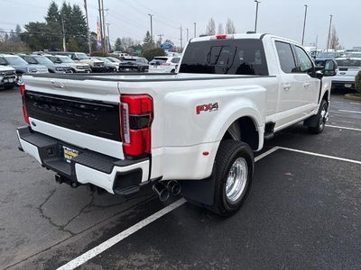 2025 Ford Super Duty F-350 DRW Platinum 4WD Crew Cab 8' Box
