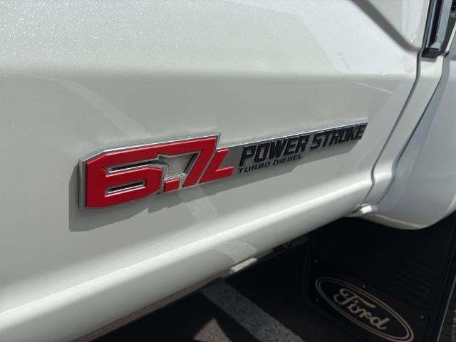 2023 Ford Super Duty F-450 DRW XL 4WD Crew Cab 8' Box