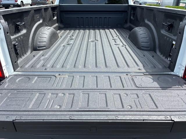 2023 Ford Super Duty F-450 DRW XL 4WD Crew Cab 8' Box