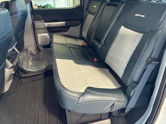 2023 Ford Super Duty F-450 DRW XL 4WD Crew Cab 8' Box