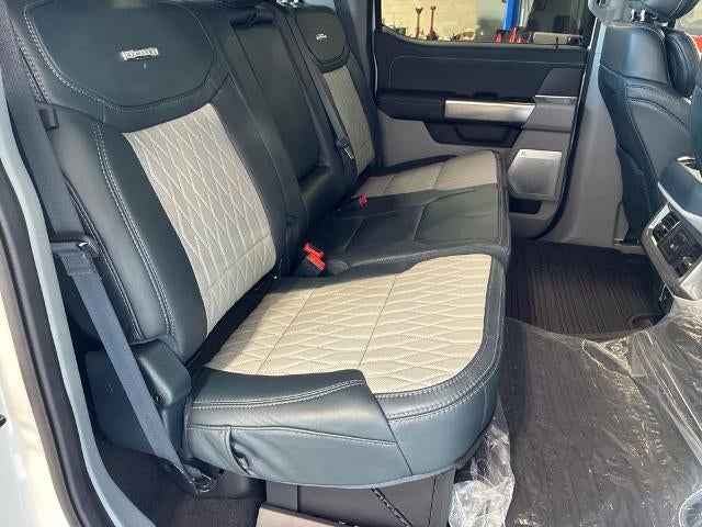 2023 Ford Super Duty F-450 DRW XL 4WD Crew Cab 8' Box
