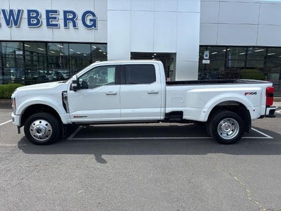 2023 Ford Super Duty F-450 DRW XL 4WD Crew Cab 8' Box