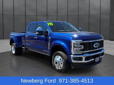 2026 Ford Super Duty F-450 DRW King Ranch 4WD Crew Cab 8' Box