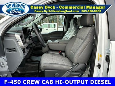 2026 Ford Super Duty F-450 DRW XL 4WD Crew Cab 8' Box