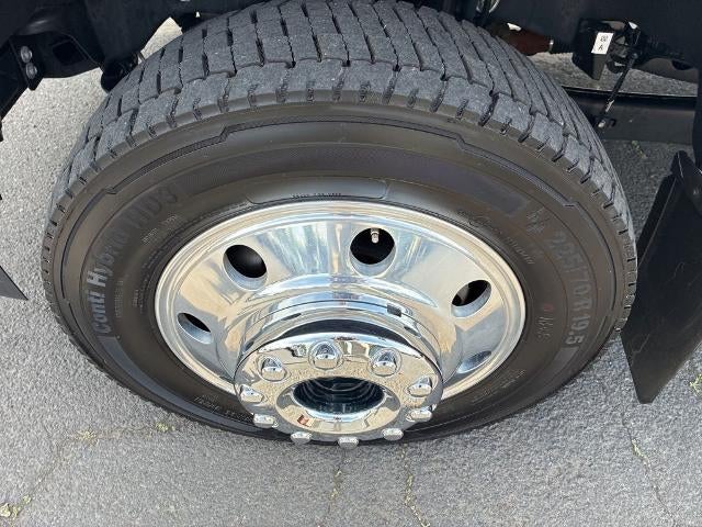 2023 Ford Super Duty F-450 DRW King Ranch 4WD Crew Cab 8' Box