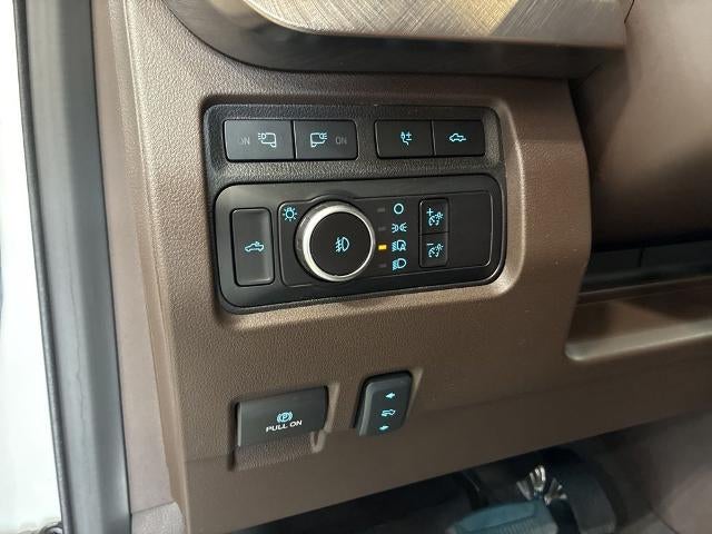 2023 Ford Super Duty F-450 DRW King Ranch 4WD Crew Cab 8' Box