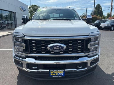 2023 Ford Super Duty F-450 DRW King Ranch 4WD Crew Cab 8' Box