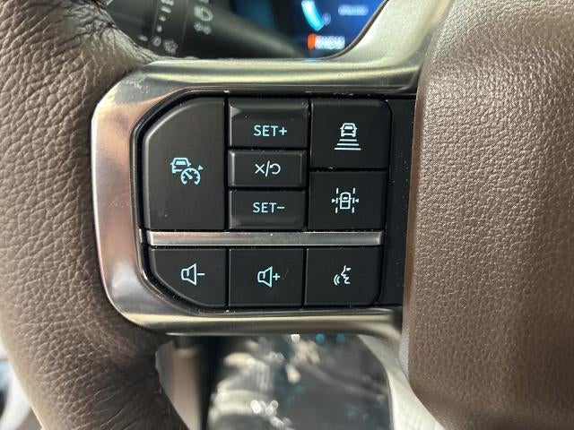 2023 Ford Super Duty F-450 DRW King Ranch 4WD Crew Cab 8' Box