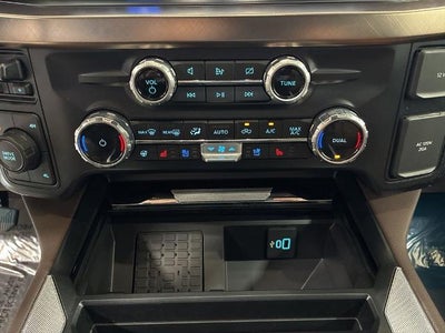 2023 Ford Super Duty F-450 DRW King Ranch 4WD Crew Cab 8' Box