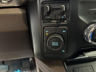 2023 Ford Super Duty F-450 DRW King Ranch 4WD Crew Cab 8' Box
