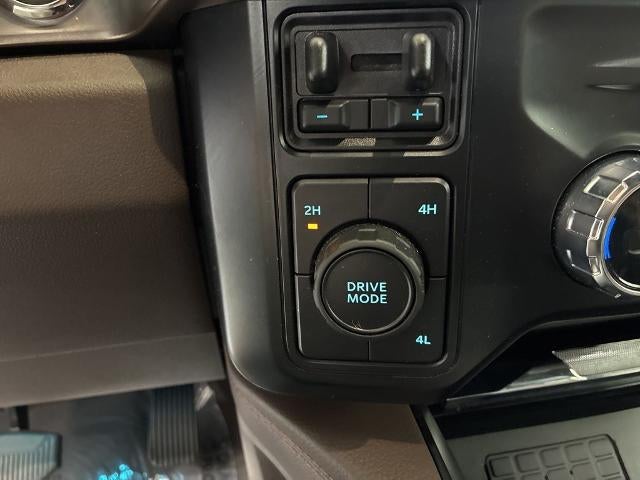 2023 Ford Super Duty F-450 DRW King Ranch 4WD Crew Cab 8' Box
