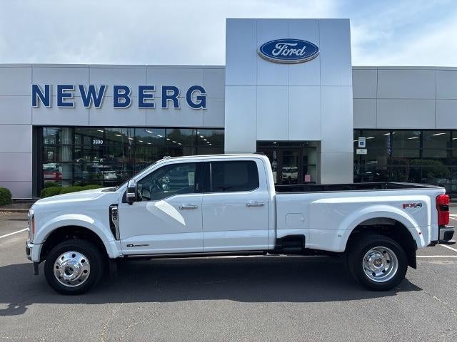 2023 Ford Super Duty F-450 DRW King Ranch 4WD Crew Cab 8' Box