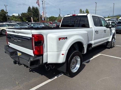 2023 Ford Super Duty F-450 DRW King Ranch 4WD Crew Cab 8' Box