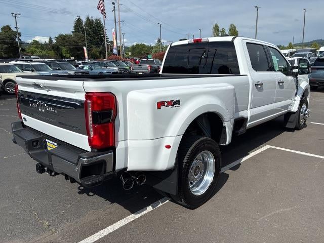 2023 Ford Super Duty F-450 DRW King Ranch 4WD Crew Cab 8' Box