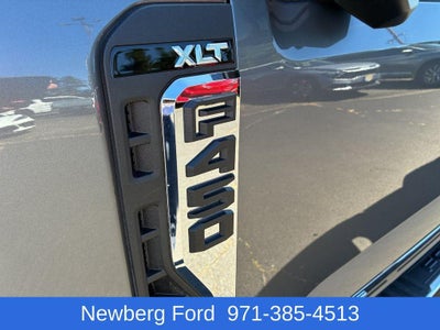 2026 Ford Super Duty F-450 DRW XLT 4WD Crew Cab 8' Box