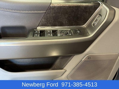 2026 Ford Super Duty F-450 DRW XLT 4WD Crew Cab 8' Box