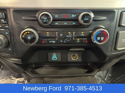 2026 Ford Super Duty F-450 DRW XLT 4WD Crew Cab 8' Box