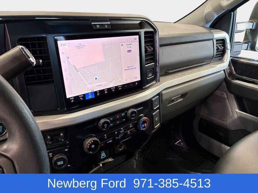 2026 Ford Super Duty F-450 DRW XLT 4WD Crew Cab 8' Box