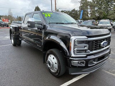 2024 Ford Super Duty F-450 DRW Platinum 4WD Crew Cab 8' Box
