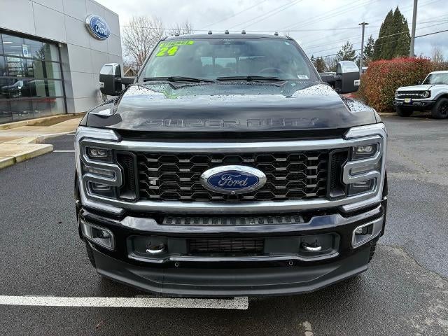 2024 Ford Super Duty F-450 DRW Platinum 4WD Crew Cab 8' Box