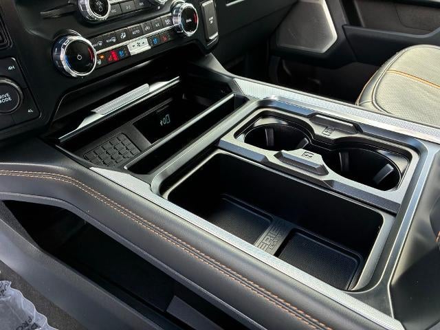 2024 Ford Super Duty F-450 DRW Platinum 4WD Crew Cab 8' Box